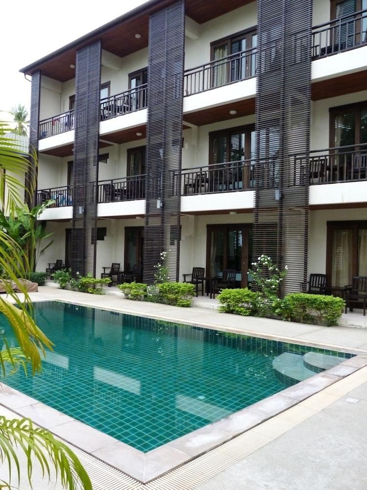 โรงแรมอัมพาเพลส  หาดแม่น้ำ ภายนอก รูปภาพ